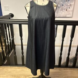 Calvin Klein Embroidered Blue Denim‎ Chambray Size 2 Trapeze Sleeveless Dress